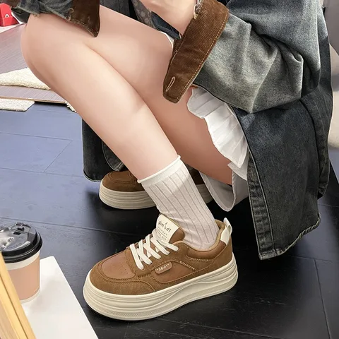 Women's Leopard Print Platform Sneakers Suede Lace-Up Chunky Skate Shoes Height Increasing Casual Shoes