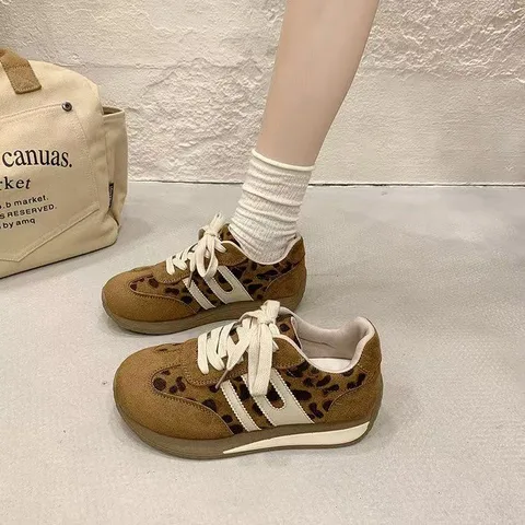 Women's Retro Suede Jogger Sneakers Lace-up Chunky Platform Casual Walking Shoes